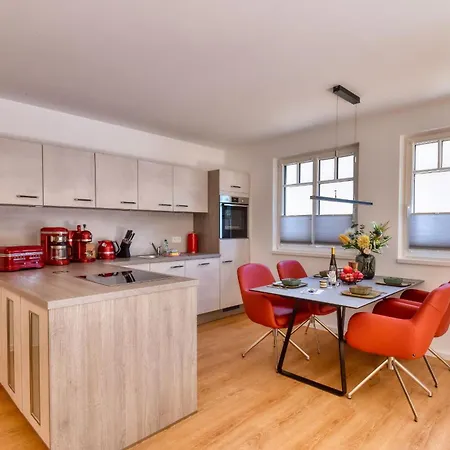 Ferienwohnung Meereslauschen In Der Villa Beatrice Binz Buitenkant foto